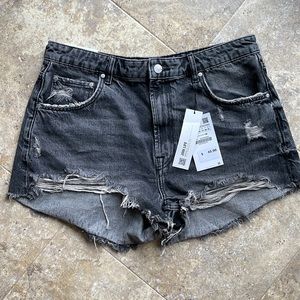 Zara womens size 12 black denim distressed cut off shorts - so hot! NWT